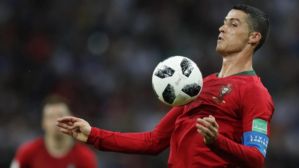 Cristiano valida un triunfo gris de Portugal