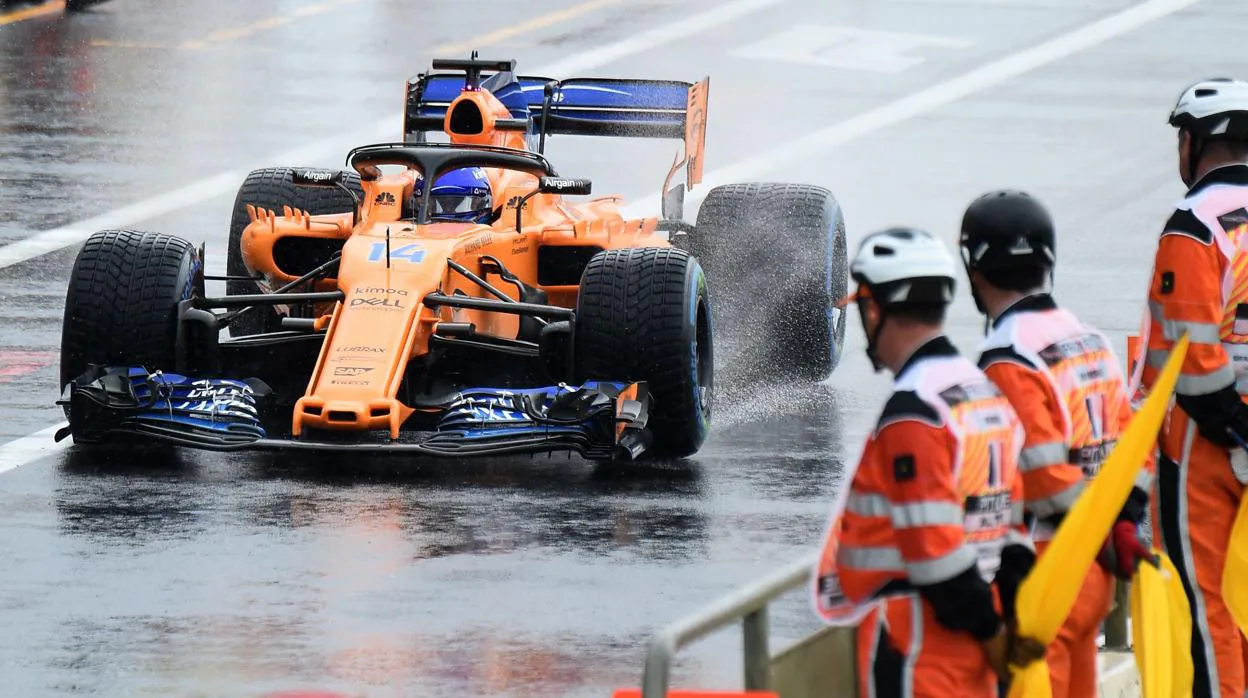 Fernando Alonso durante los entrenamiento libres del GP de Francia
