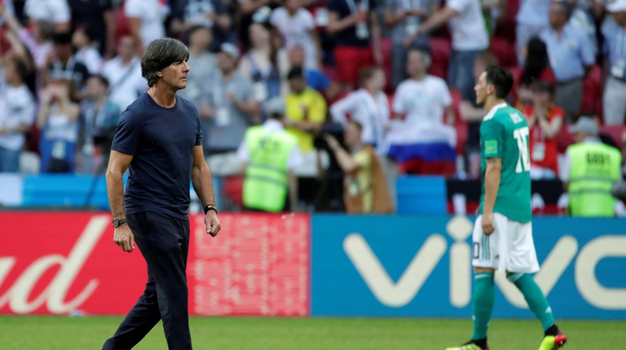 La reacción del entrenador de Alemania, Joachim Löw, tras caer eliminado con Alemania en la primera ronda del Mundial