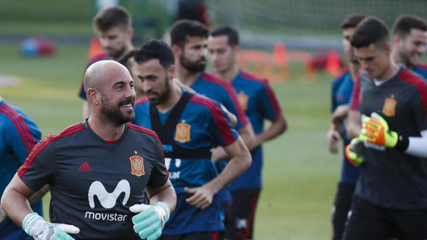 Reina: «Yo no cambiaría a De Gea»