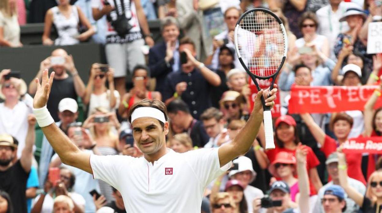 Roger Federer celebra su pase a cuartos de final frente a Mannarino