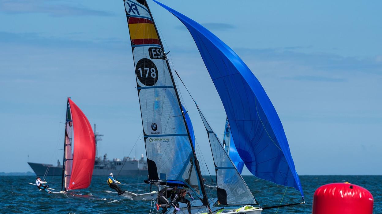 Las hermanas Munté lideran el Campeonato de Europa de 49er FX