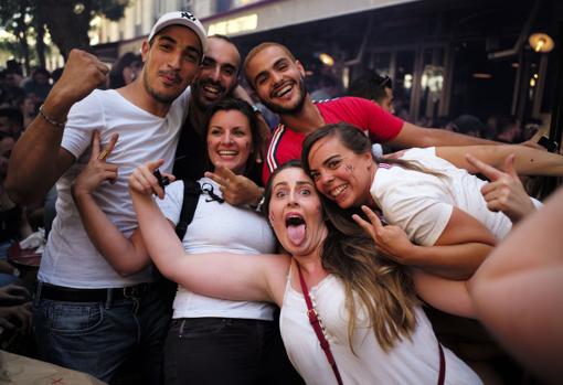 Francia se echa a la calle para celebrar el Mundial