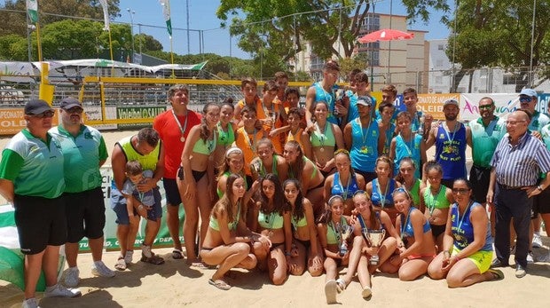 Costa del Voley sale por la puerta grande en El Puerto