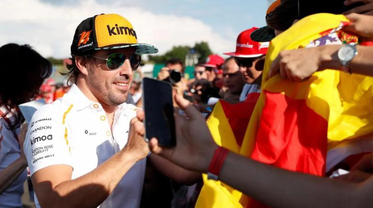 Fernando Alonso insinúa su salida de McLaren: «Me quedan diez carreras con este coche»