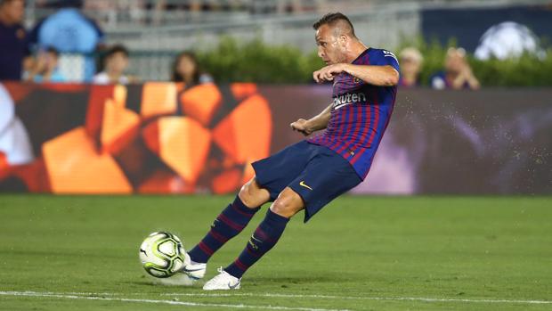 El Barcelona, a los pies de Arthur