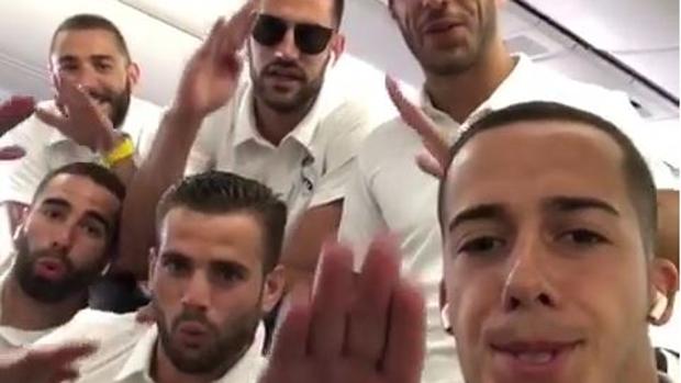 El comentado vacile de Lucas Vázquez a Carvajal por su gol en propia meta