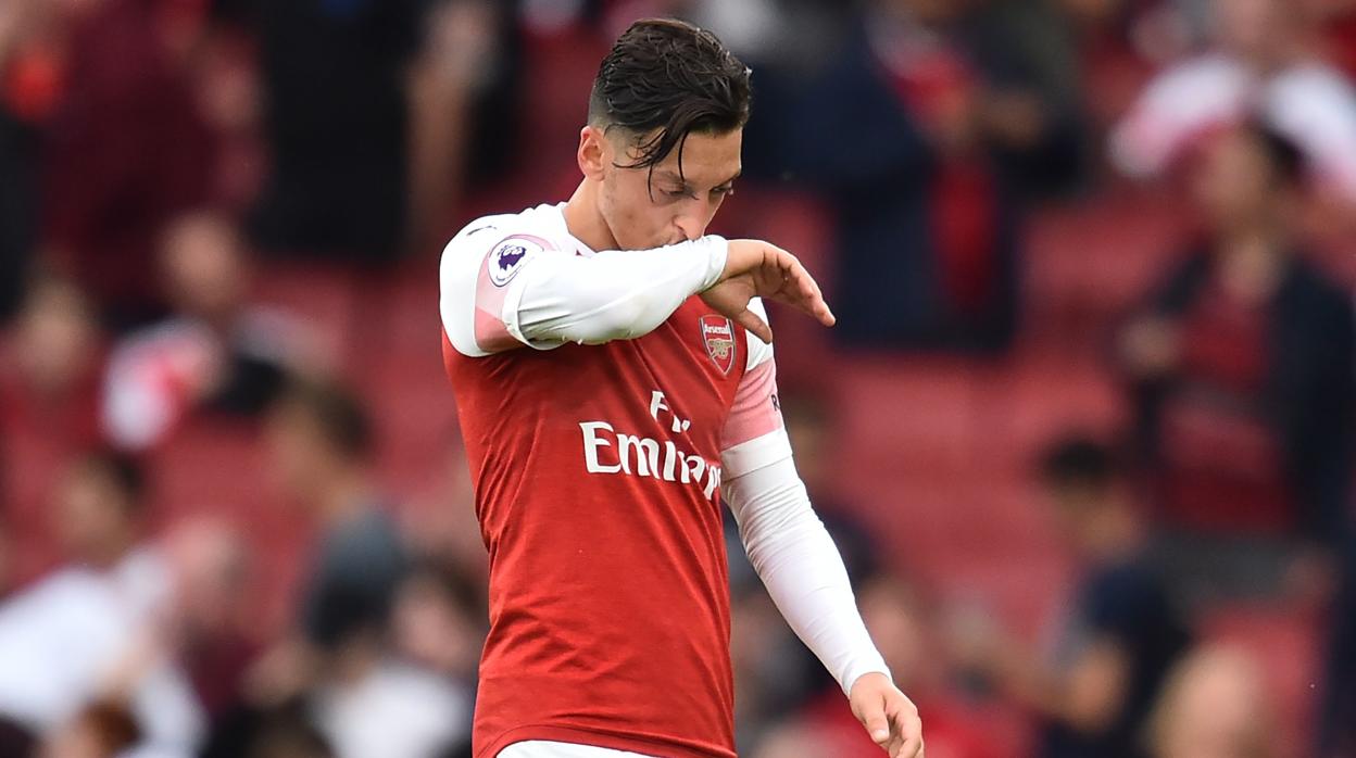 Ozil en la primera jornada de la Premier League en el Emirates Stadium entre el Arsenal y el Manchester City