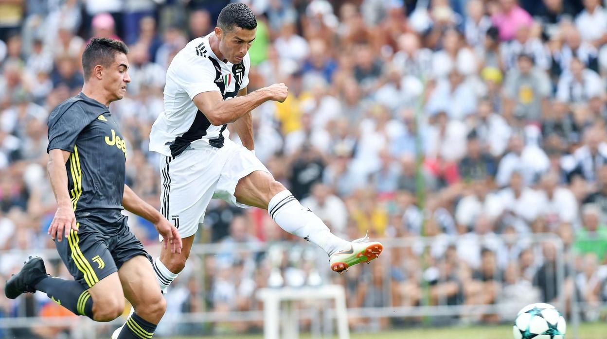 Cristiano Ronaldo jugando un amistoso con la Juventus