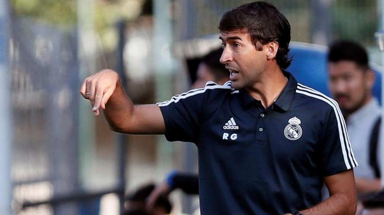 Raúl González dirige su primer partido como entrenador con el Real Madrid Cadete B
