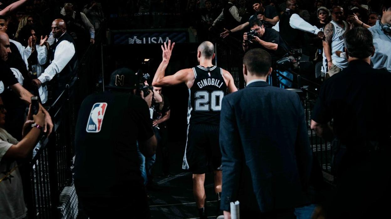 La foto que Ginobili ha publicado en sus redes para despedirse de su afición