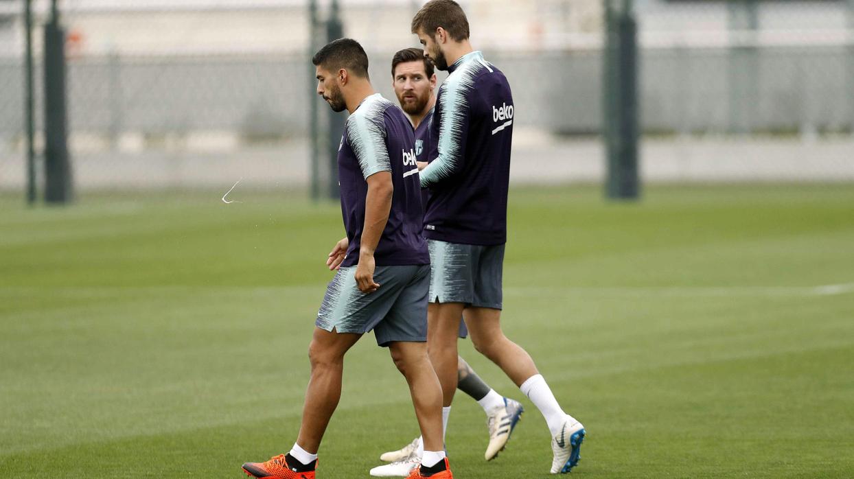 Piqué, Suárez y Messi salen a entrenar este pasado sábado