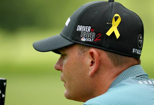 El golfista Brendan Steele apoyando la lucha contra la leucemia