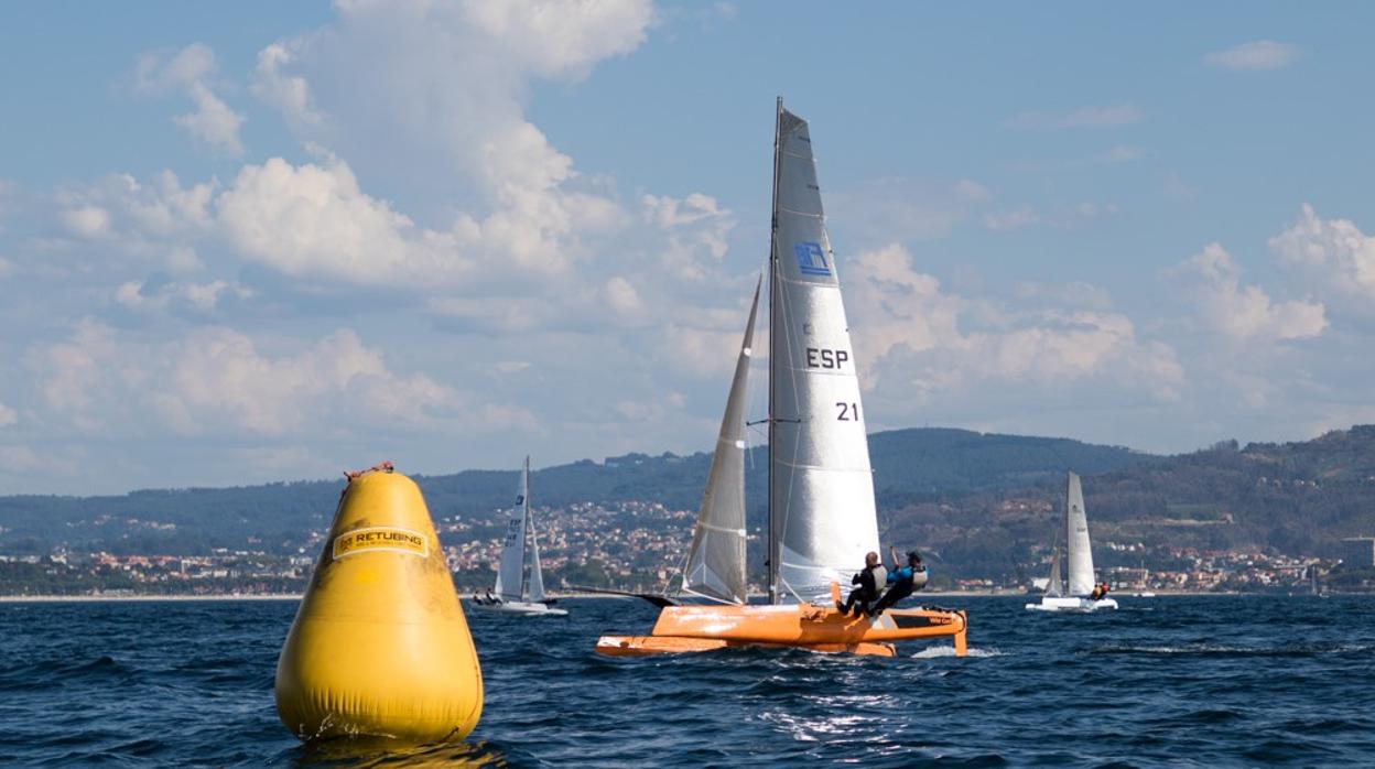 Cataluña manda en el Campeonato de España de Catamaranes