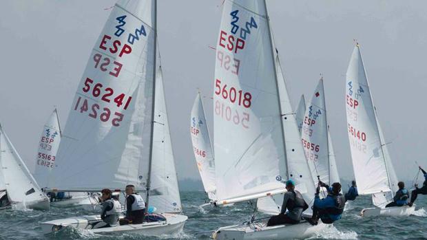 Fernando y Carlos Flethes levantan la Copa de Andalucía en Punta Umbría