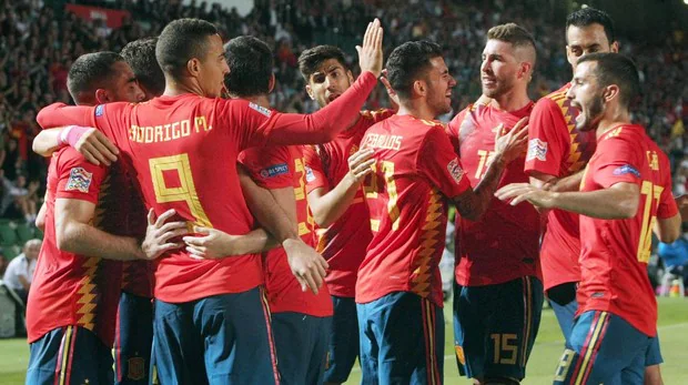 España hace las paces con el fútbol