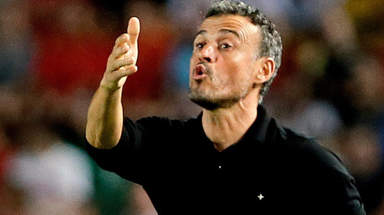 Luis Enrique da indicaciones a Asensio