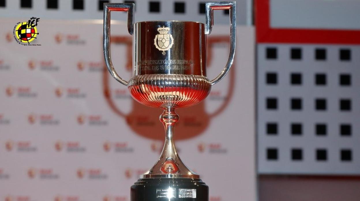 El trofeo de la Copa del Rey