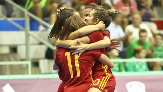 España pone rumbo al primer Europeo femenino por la puerta grande