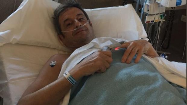 Luis Moya, operado con éxito de tres nuevos aneurismas cerebrales
