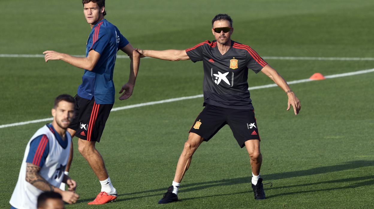 Luis Enrique, en un entrenamiento de la selección española