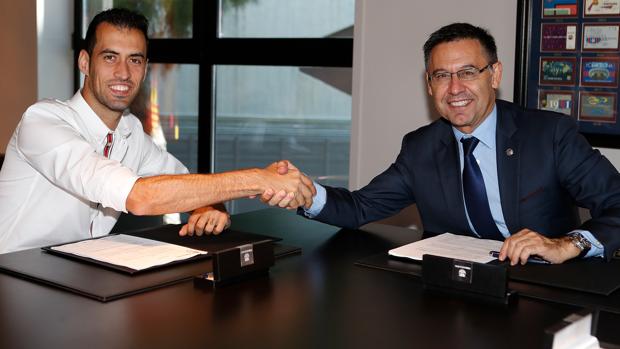 Busquets renueva hasta 2023 con 500 millones de cláusula