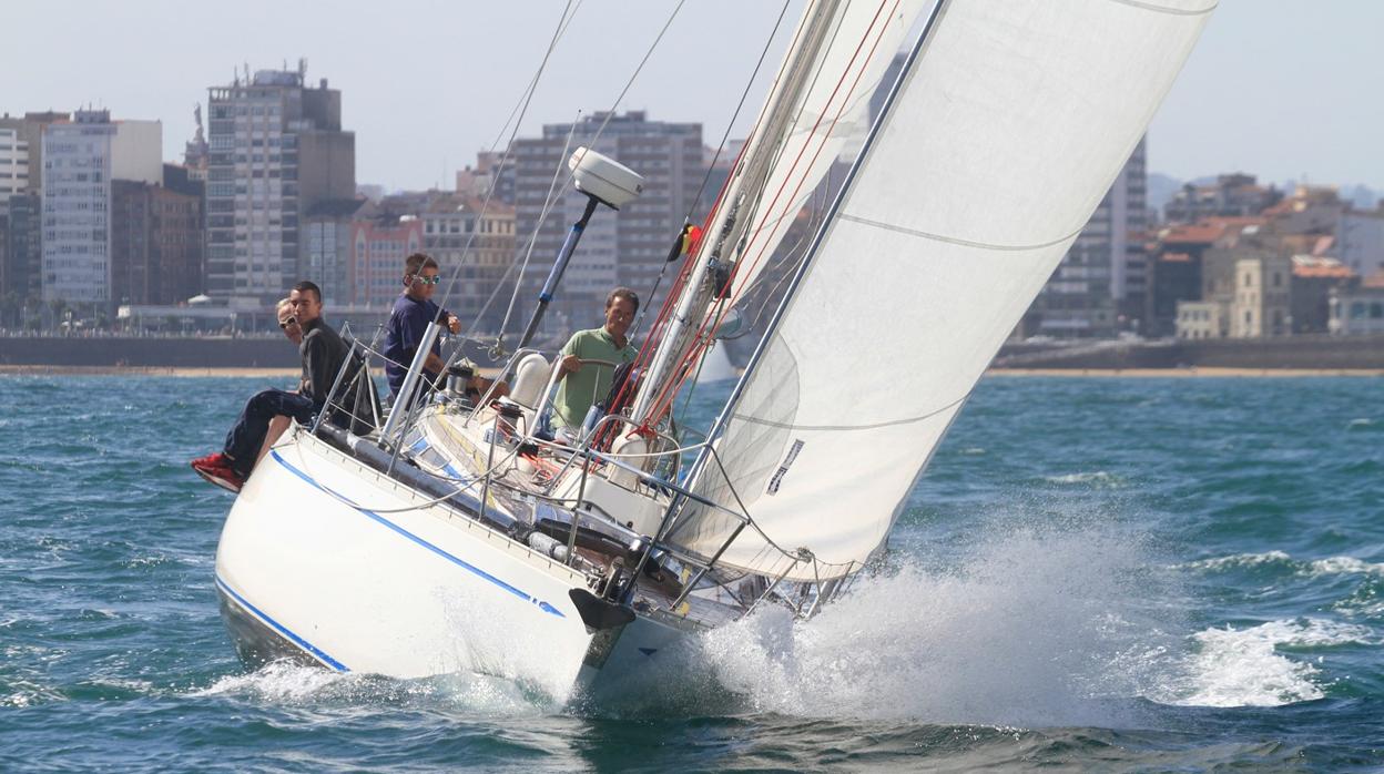 El «BullBox» repite triunfo en la segunda prueba del Trofeo de Otoño del Club de Regatas