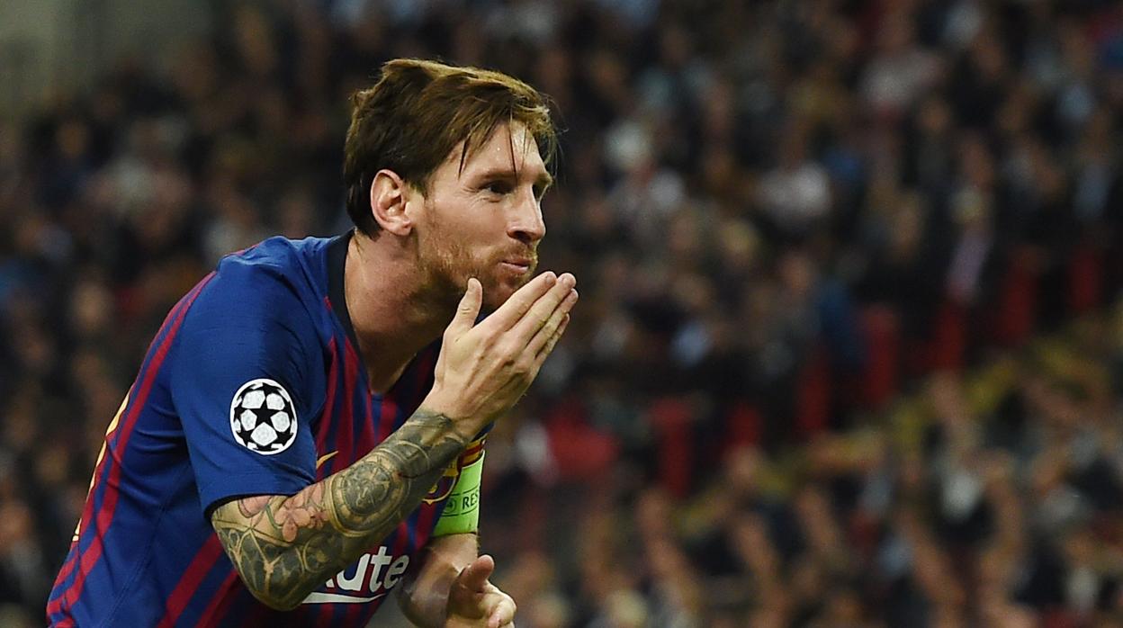 Messi celebra uno de los dos goles anotados ante el Tottenham