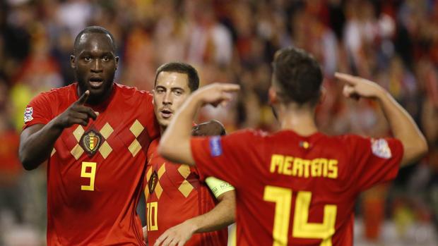 Bélgica se impone a Suiza con un doblete de Lukaku