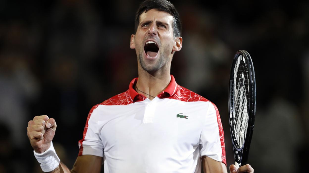 Djokovic celebra su triunfo en Shangái
