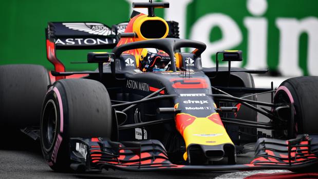 Ricciardo sorprende a Verstappen y Hamilton saldrá tercero