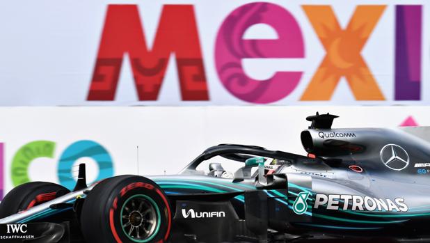 Hamilton atrapa la quinta estrella