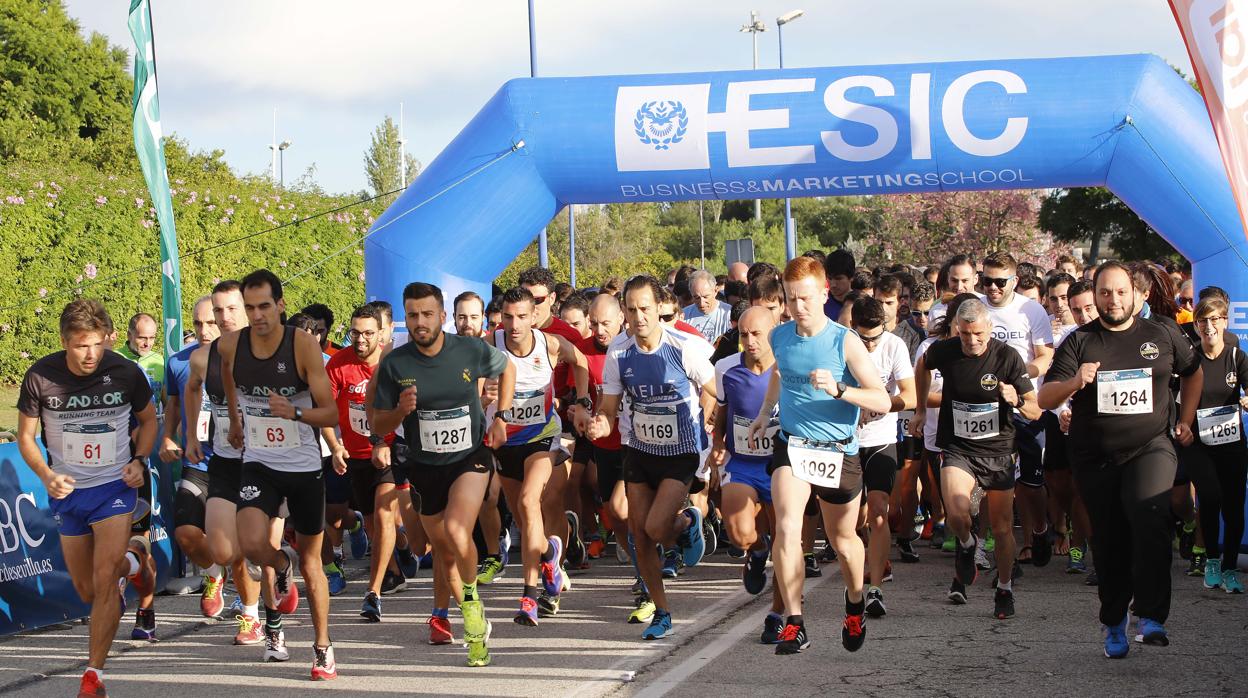 Deporte y trabajo en equipo volvieron a reinar en la III Carrera de Empresas ESIC-ABC Sevilla