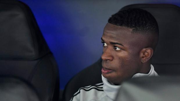 Vinicius, en la grada del Camp Nou