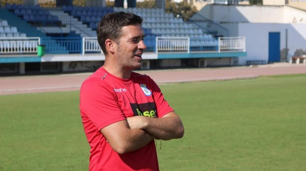 Luis Miguel Carrión, entrenador de la UD Melilla