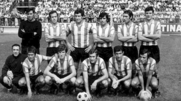 Sant Andreu, un centenario club barcelonés al que la ex mujer de Dani Alves descendió a Tercera