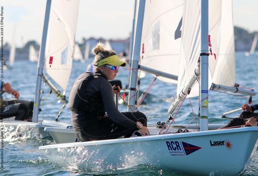 Javier Amondarain pasa a liderar el Campeonato de España de Laser 4.7