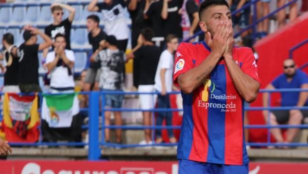 El Osasuna gana en el descuento