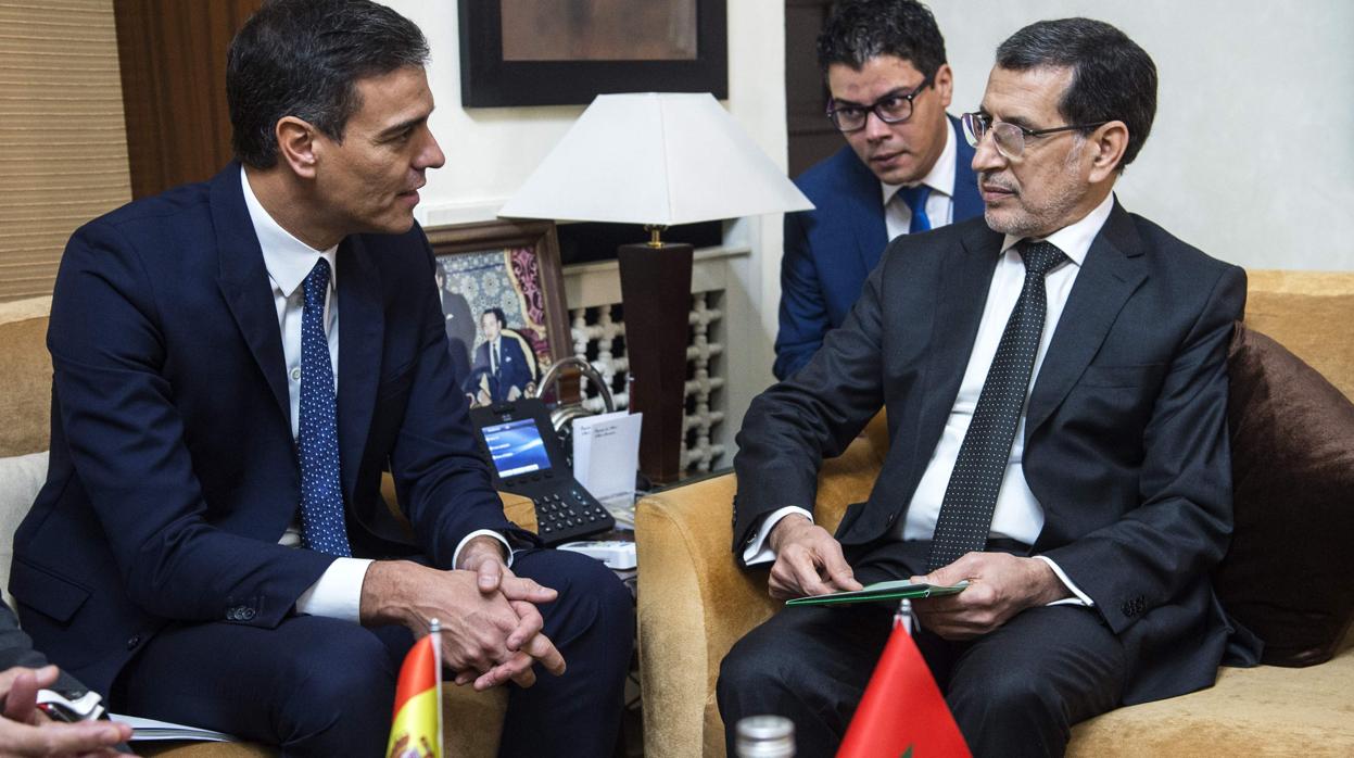 Pedro Sánchez, este lunes, junto al presidente de Marruecos, Saadedín Al Othmani