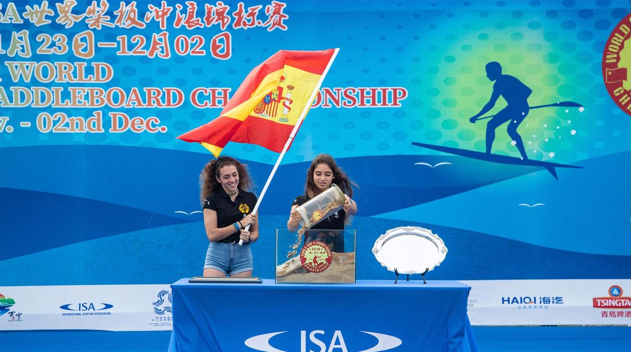 Juan de los Reyes y Óscar Ruiz avanzan en el arranque del Mundial de SUP y Paddleboard