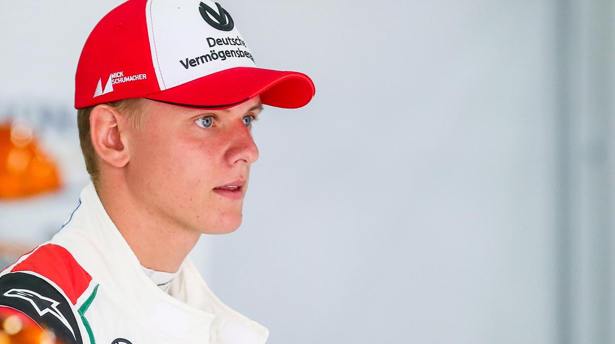 Mick Schumacher da el penúltimo paso hacia la F1