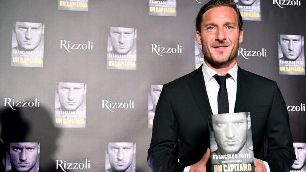 Francesco Totti, el mito que arrasa en las librerías