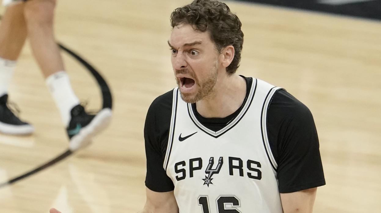 Pau Gasol, en un partido con los Spurs