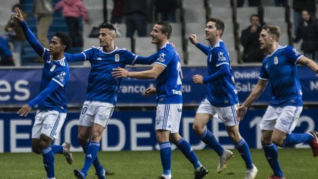 El Real Oviedo se hace sólido y gana al Tenerife