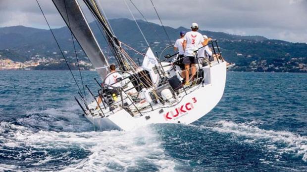 El «Kuka3», al mando de Chuny Bermúdez de Castro, gana la RORC en tiempo compensado