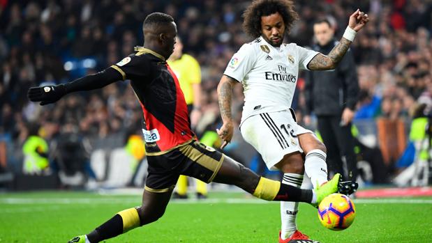 El Real Madrid gana muy justo de fútbol