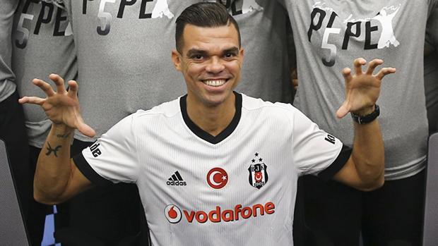 El increíble gesto de Pepe antes de dejar el Besiktas