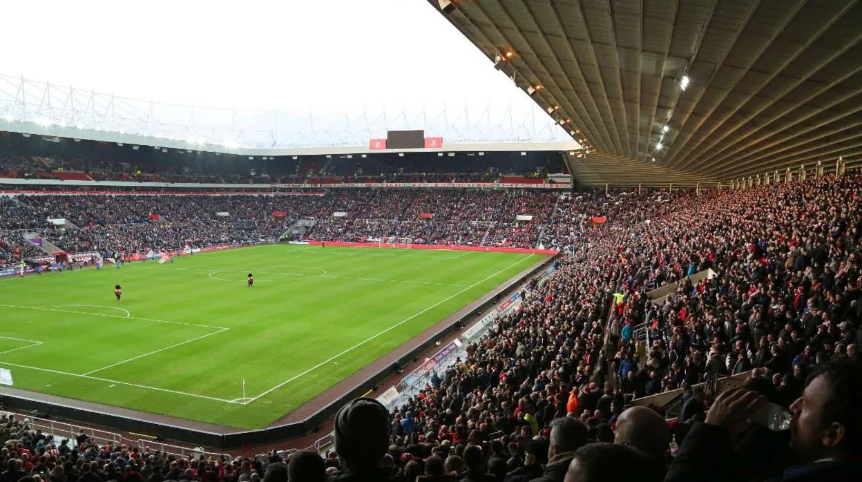Récord de asistencia en la Tercera división inglesa: 46.039 espectadores en el Sunderland-Bradford City