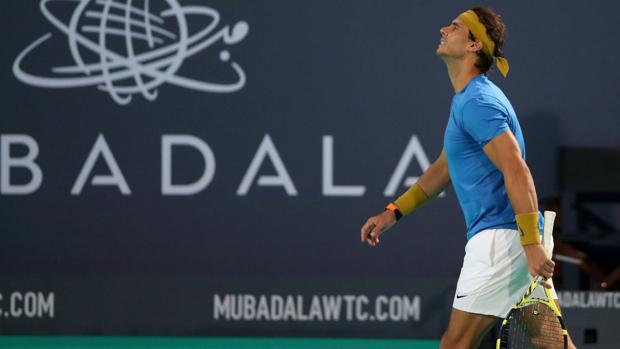 Nadal comienza el curso con derrota