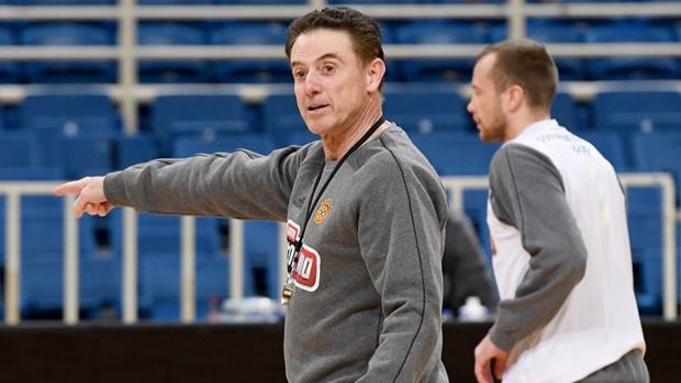 Rick Pitino, el héroe repudiado que busca redimirse en la Euroliga